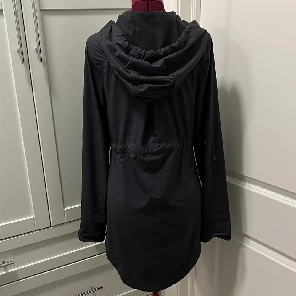 RARE LULULEMON Vitality NYC Black Heathered Hi Lo Hooded Lined Zip-Up Jacket | 4 - Picture 8 of 14
